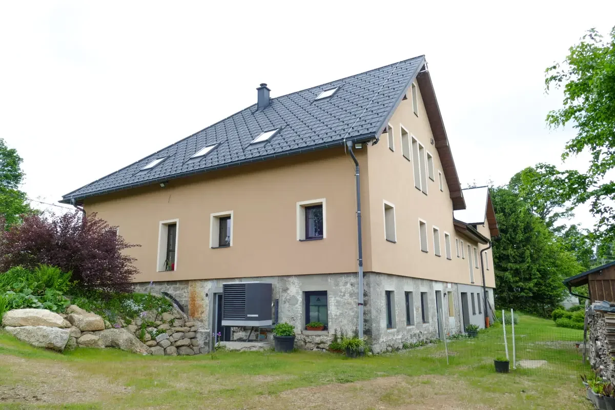 Apartmány Maxov: Apartmány Maxov – pohled na budovu.